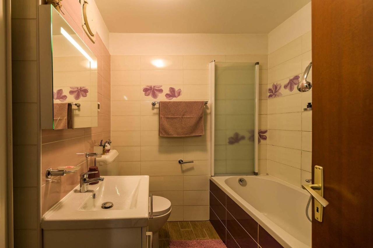 Apartment Many Пула Екстериор снимка