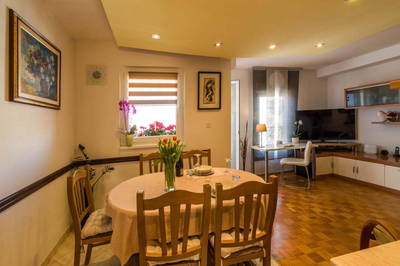 Apartment Many Пула Екстериор снимка
