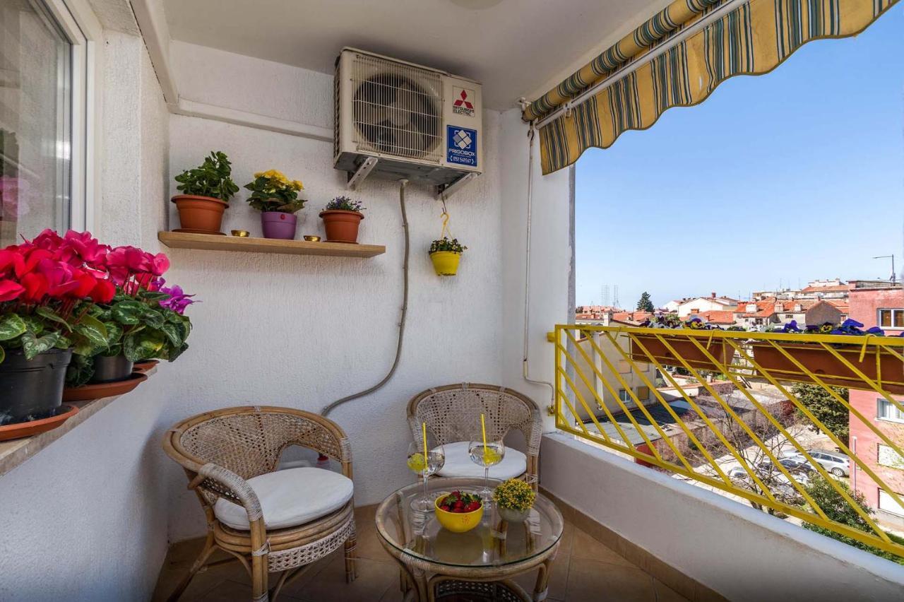 Apartment Many Пула Екстериор снимка