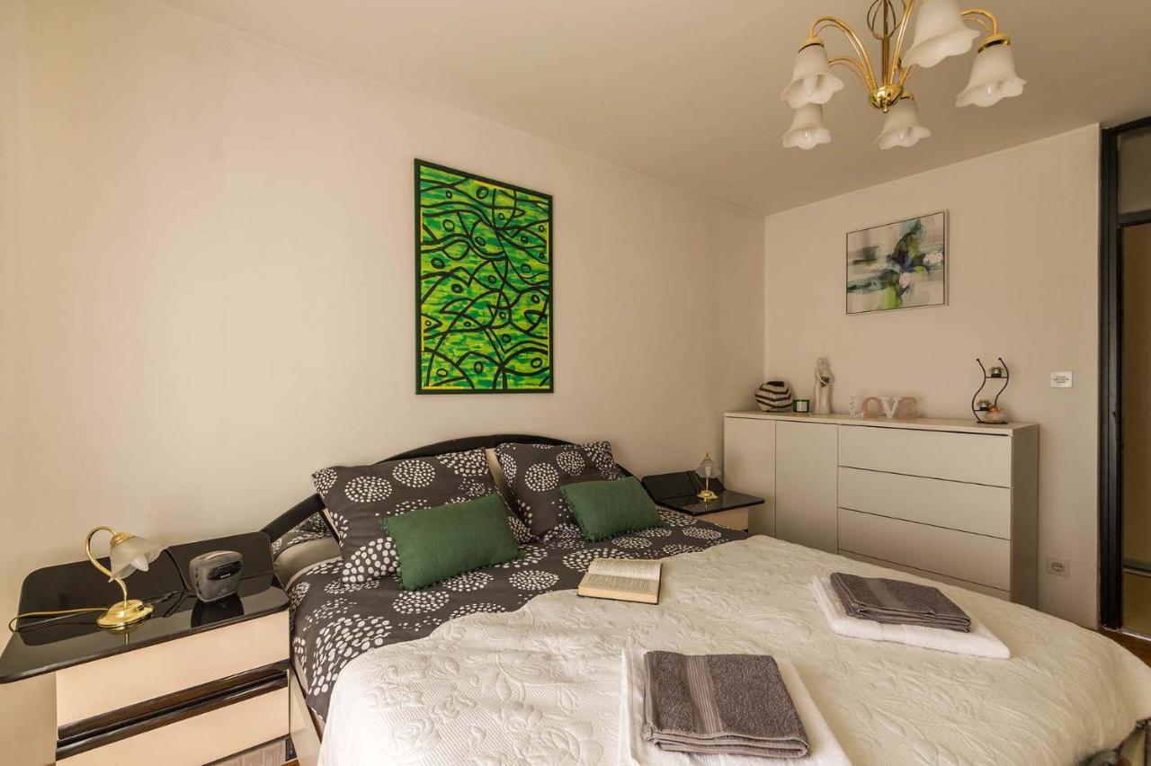 Apartment Many Пула Екстериор снимка