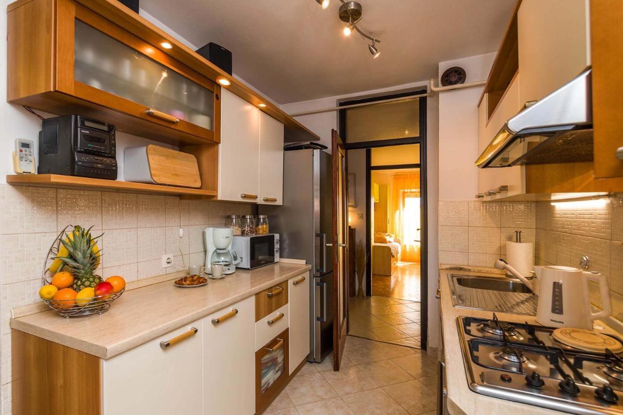 Apartment Many Пула Екстериор снимка